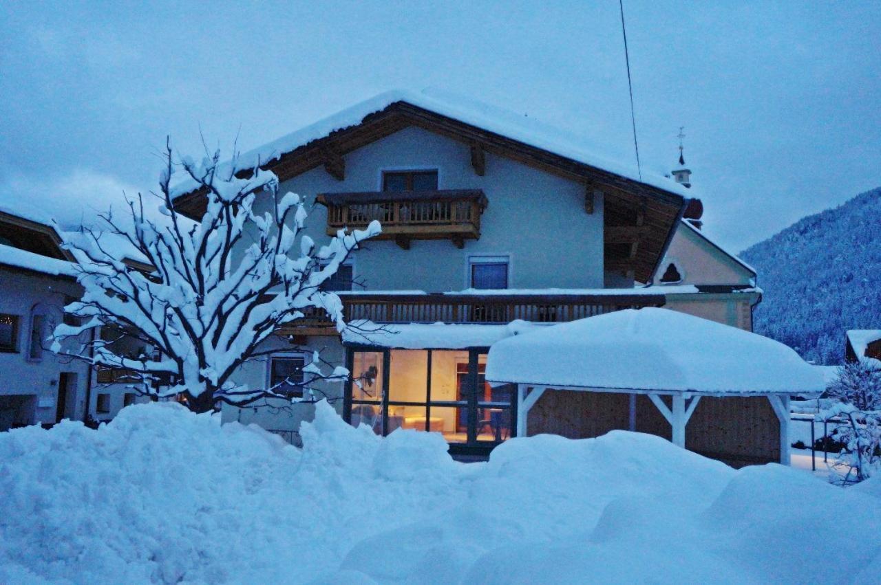 Ferienwohnung Haus Christine Fulpmes Exterior foto
